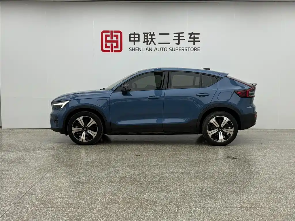 Volvo C40 2023 — фото 4