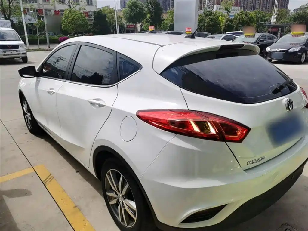 Changan Eado XT 2015 — фото 5
