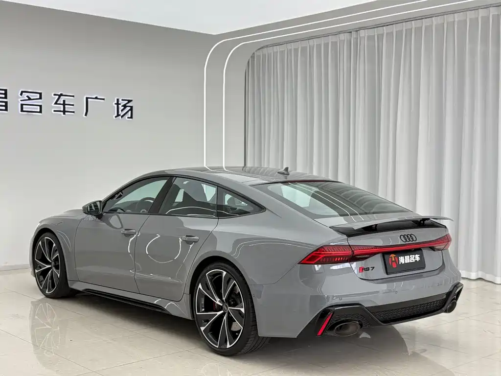Audi RS 7 2025 — фото 7