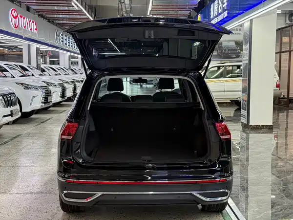 Volkswagen Tiguan L 2023