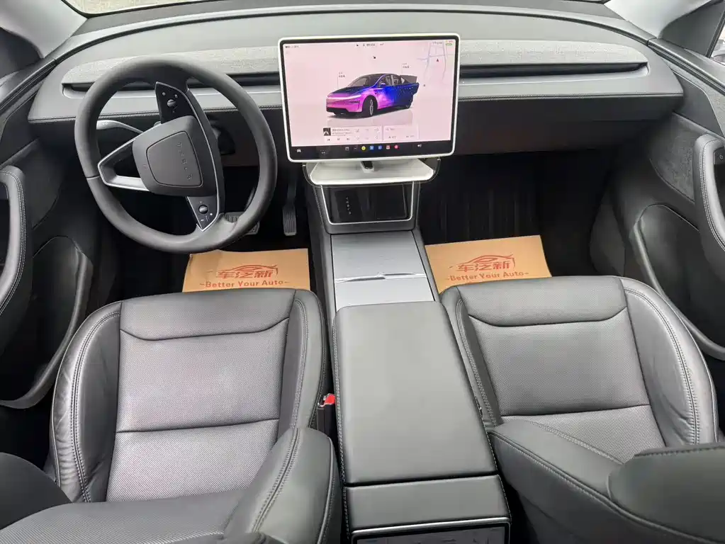 Tesla Model Y 2025 — фото 9