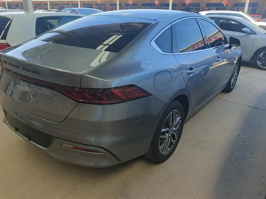 BYD Qin PLUS 2023 — фото 3