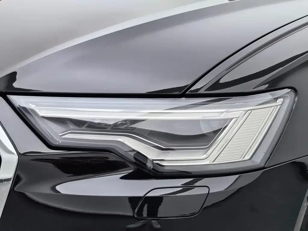 Audi A6L 2022 — фото 10