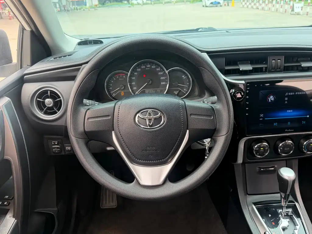 Toyota Corolla 2019 — фото 14