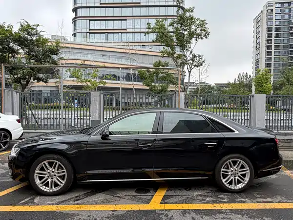 Audi A8 2016