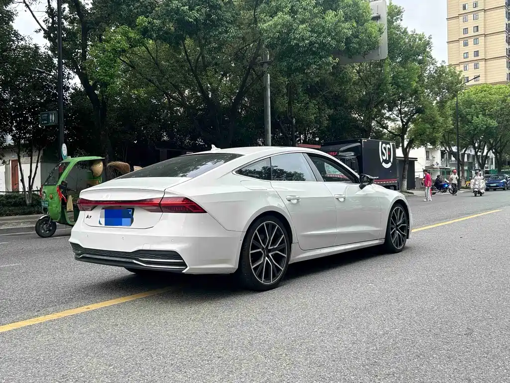 Audi A7 2021 — фото 6