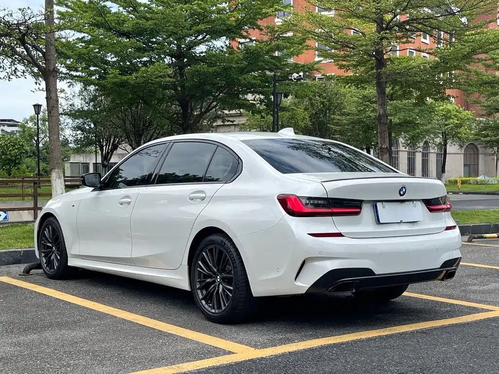 BMW 3 Series 2022