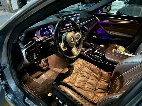 BMW 5 Series 2023
