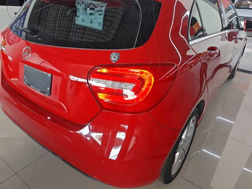 Mercedes-Benz A-Class 2015 — фото 8