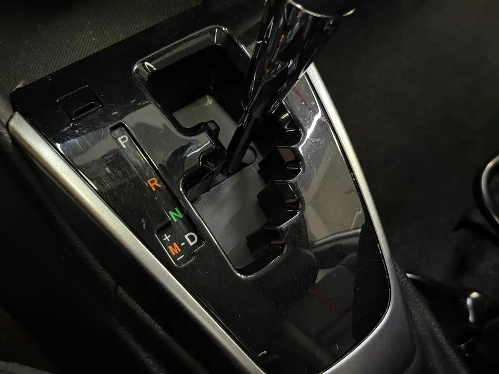 Toyota Yaris L 2021 — фото 17