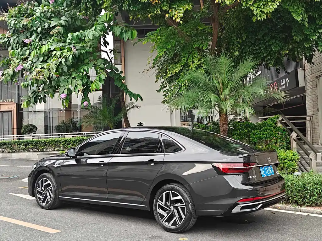 Volkswagen Sagitar 2024