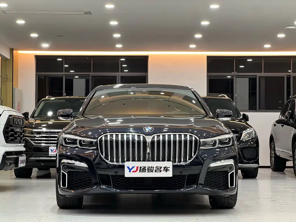 BMW 7 Series 2022 — фото 2