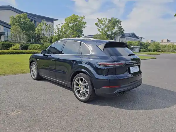 Porsche Cayenne New Energy 2021
