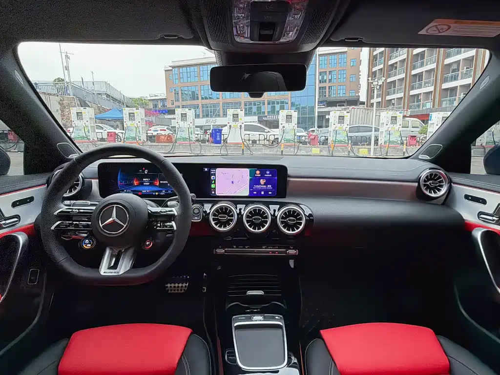 Mercedes-Benz CLA AMG 2024 — фото 6