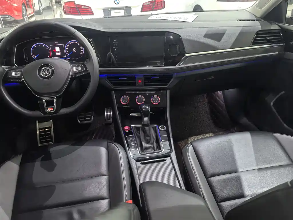 Volkswagen Sagitar 2020