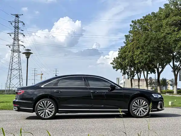 Audi A8 2024
