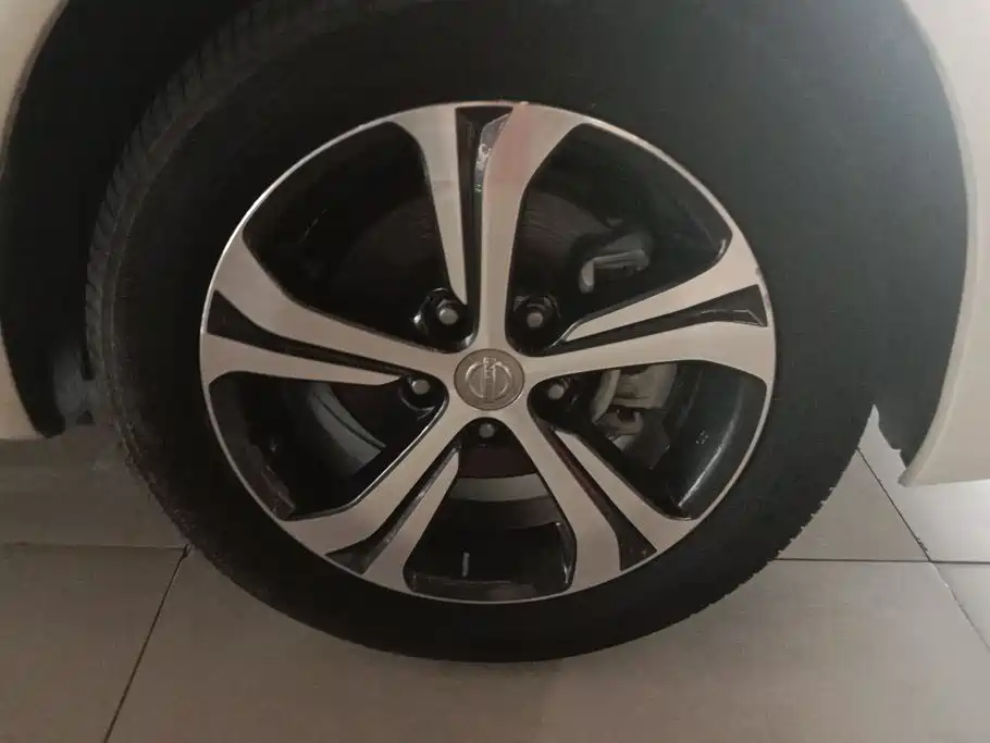 Nissan Tiida 2018