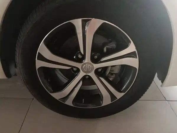 Nissan Tiida 2018