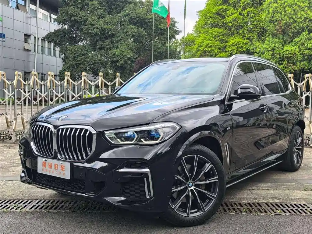 BMW X5 2022 — фото 1