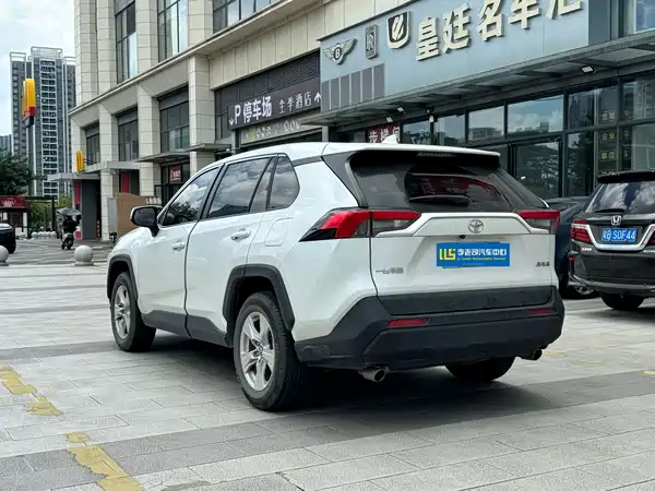 Toyota RAV4 2024