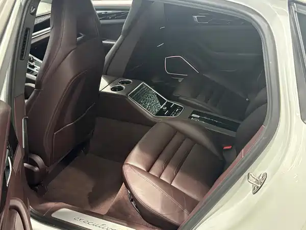 Porsche Panamera 2019