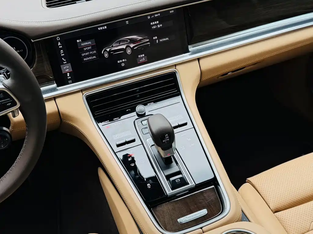 Porsche Panamera 2017 — фото 13