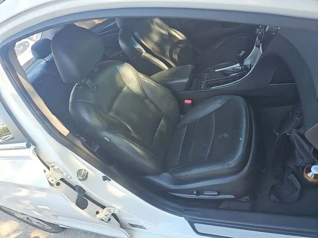 Hyundai Sonata 2016 — фото 25