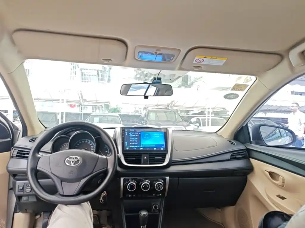 Toyota Yaris L 2018 — фото 18