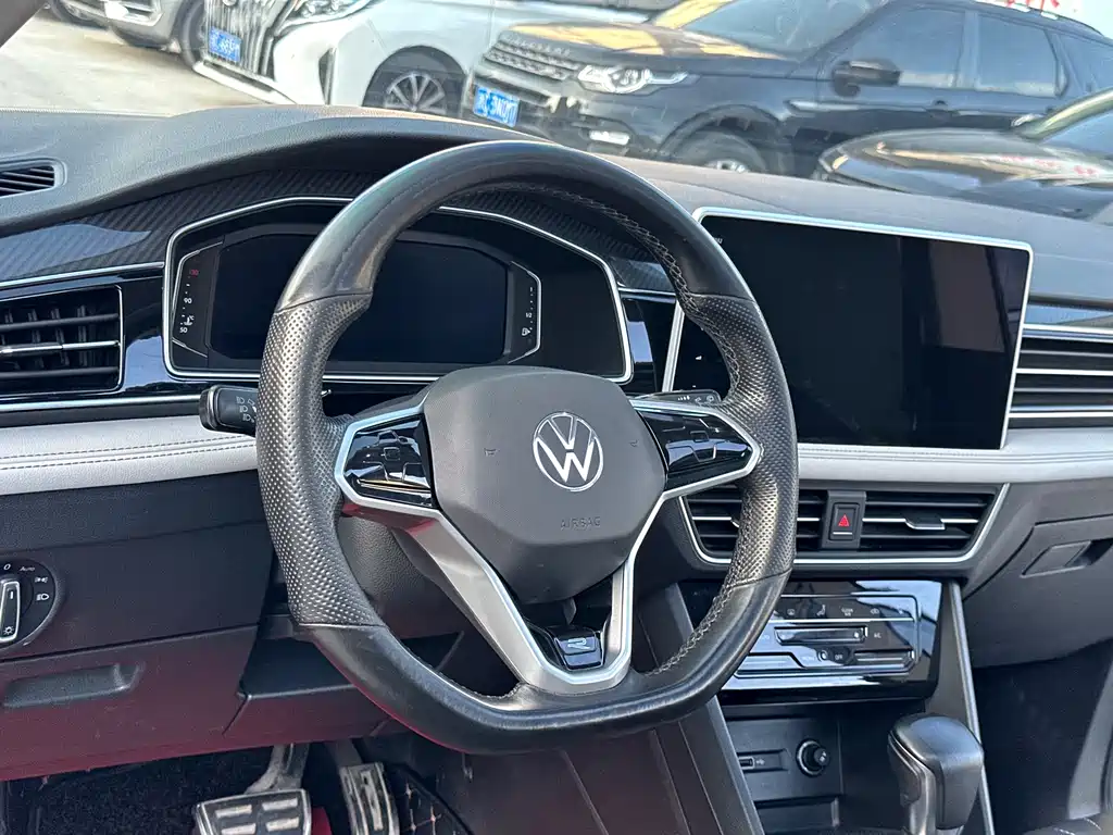 Volkswagen Tiguan L 2021 — фото 18