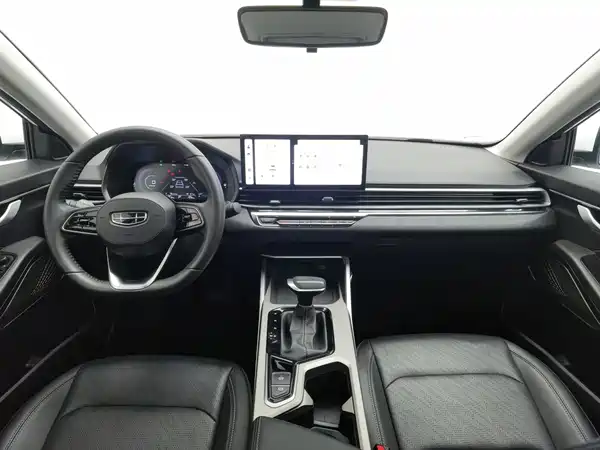 Geely Emgrand 2024