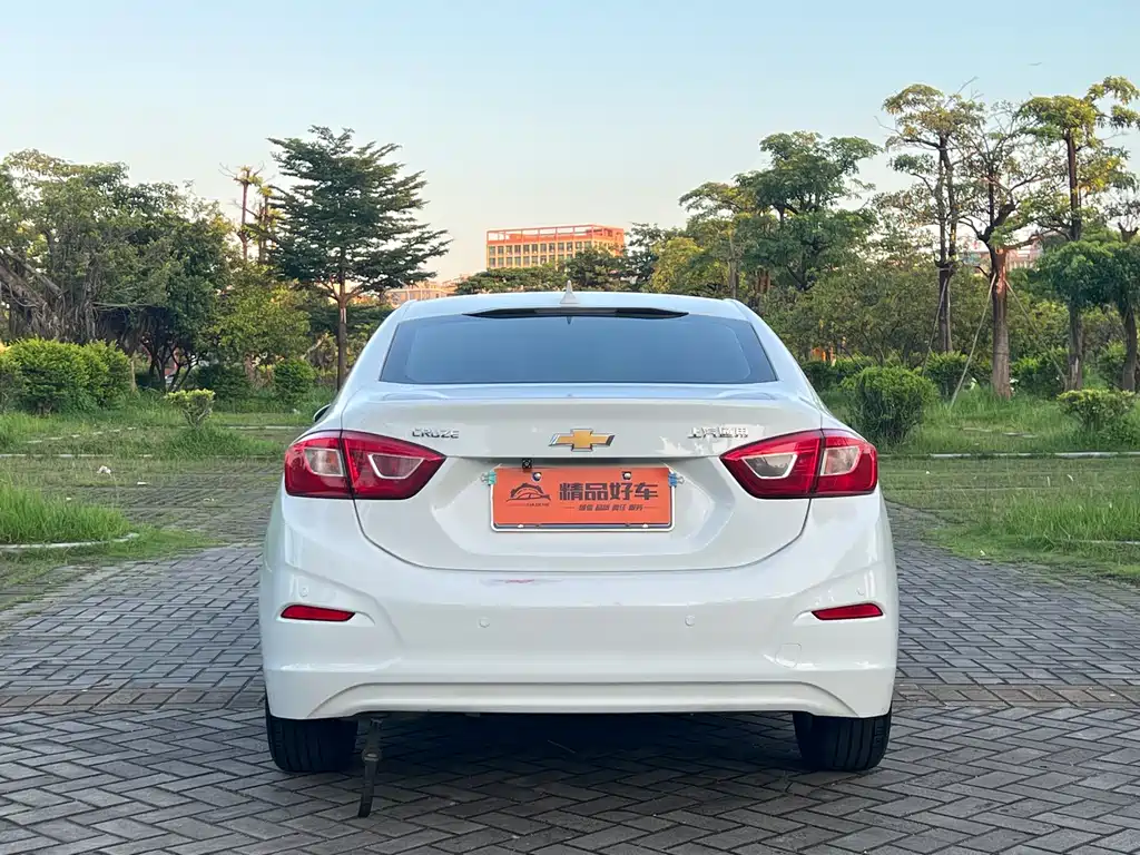 Chevrolet Cruze 2017 — фото 16