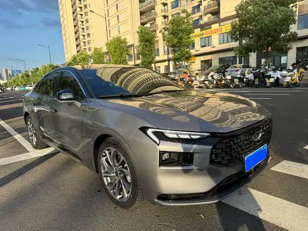 Ford Mondeo 2025