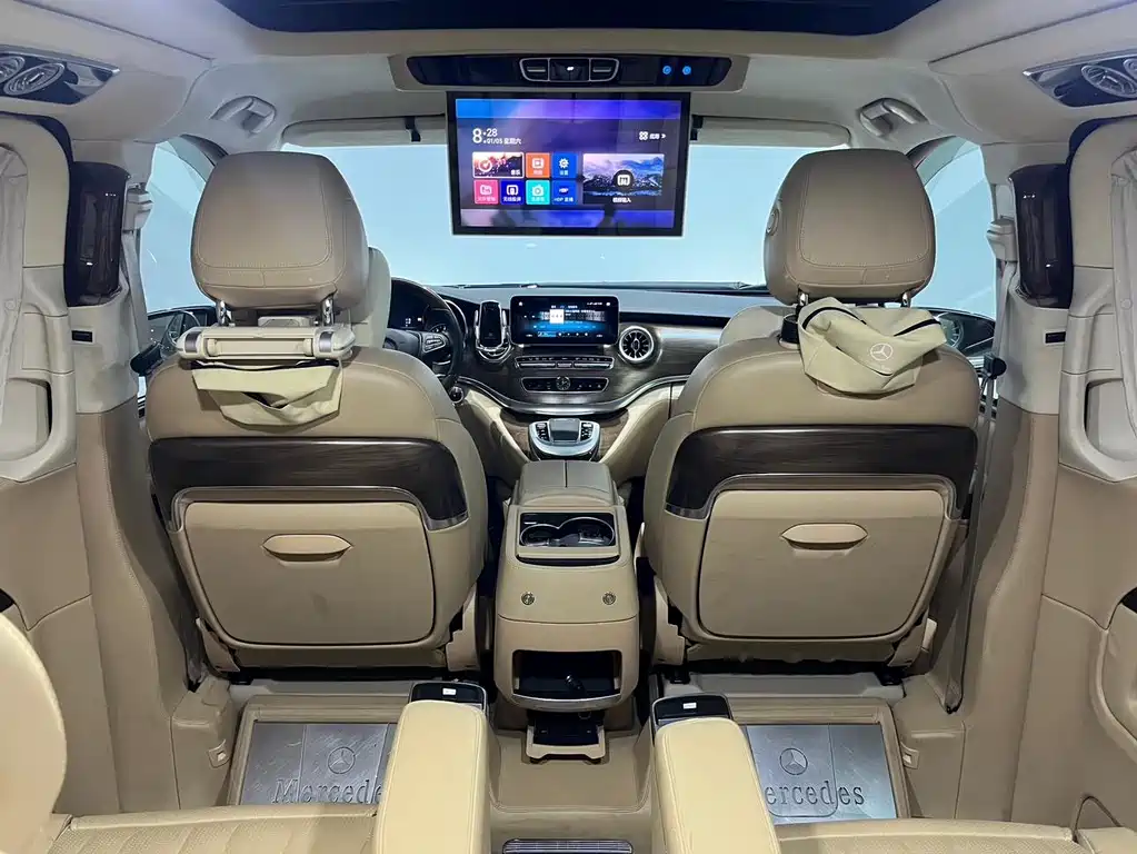 Mercedes-Benz V-Class 2022 — фото 14