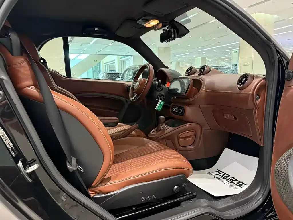 smart fortwo 2018 — фото 12