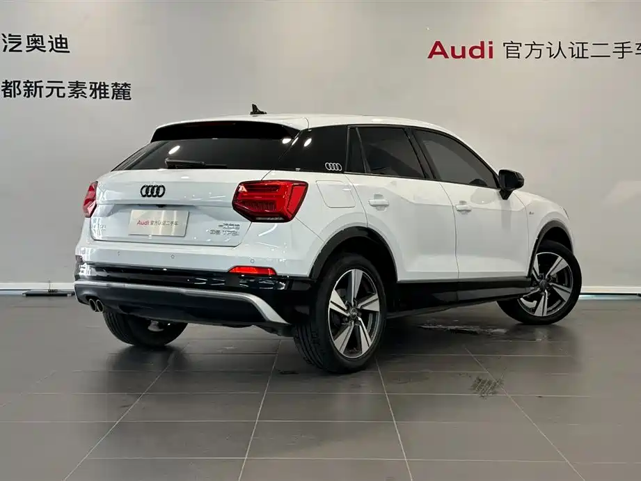 Audi Q2L 2020 — фото 4