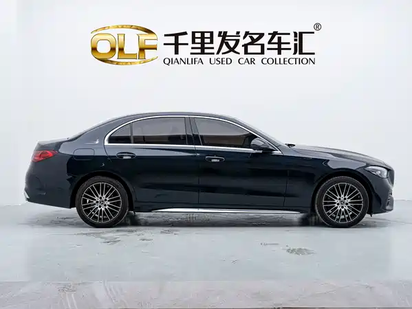 Mercedes-Benz C-Class 2024
