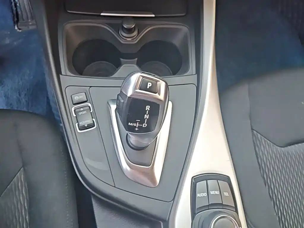 BMW 1 Series 2015 — фото 14