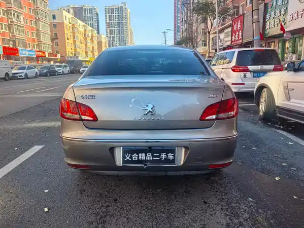 Peugeot 408 2011