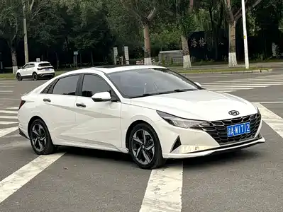 Hyundai Elantra 2022
