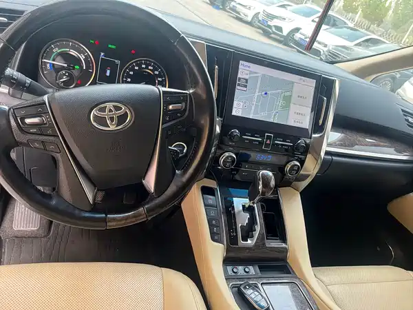 Toyota Alphard 2023