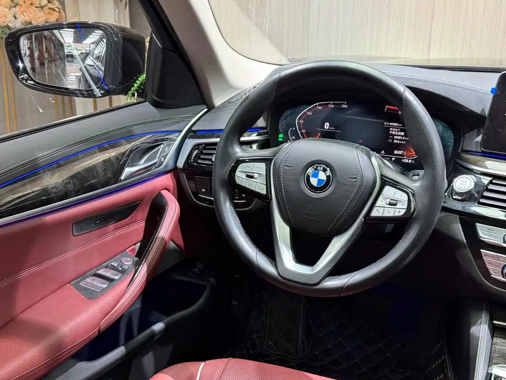 BMW 5 Series 2021 — фото 12