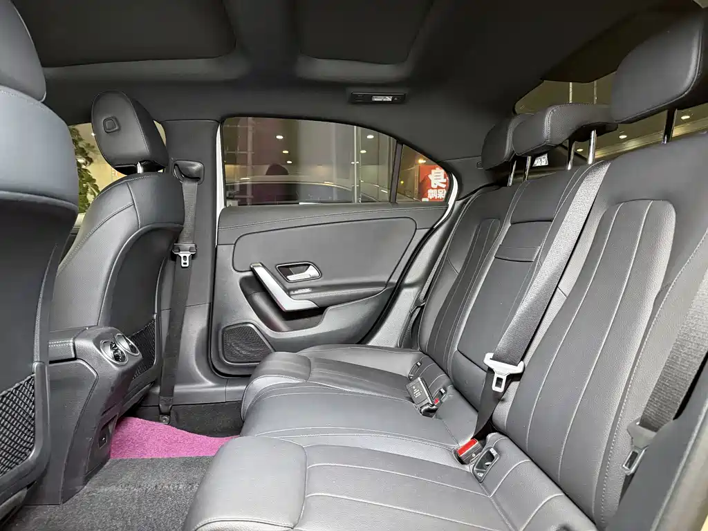 Mercedes-Benz A-Class 2022 — фото 14