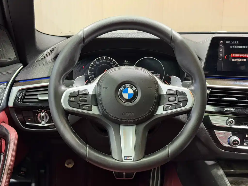 BMW 5 Series 2020 — фото 18