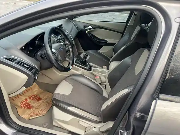 Ford Focus 2012