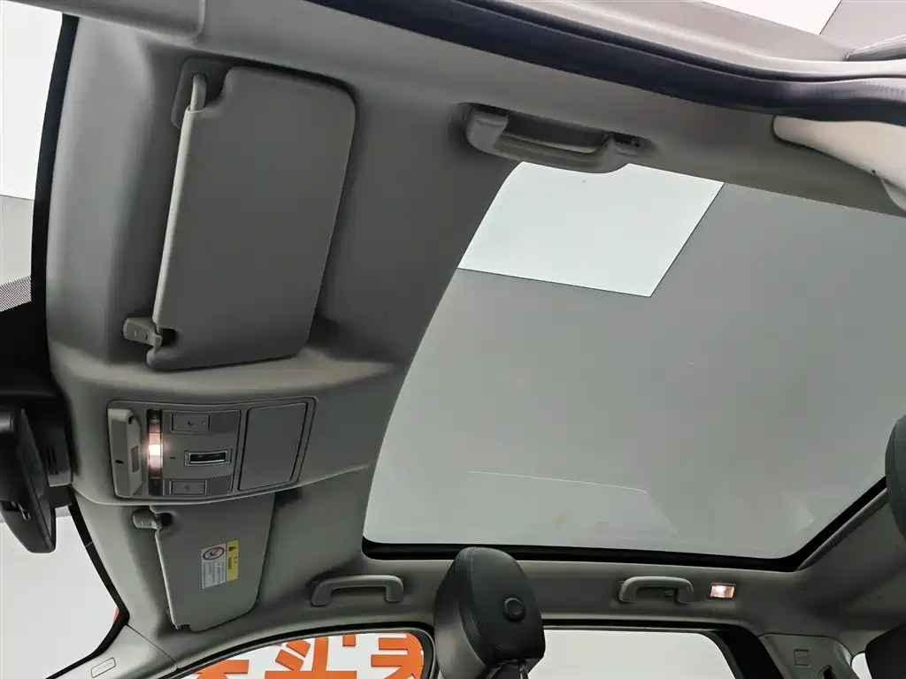 Land Rover Discovery Sport 2020 — фото 14