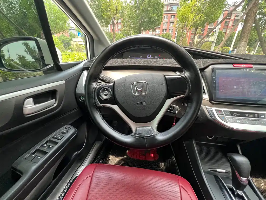 Honda Jade 2017 — фото 12