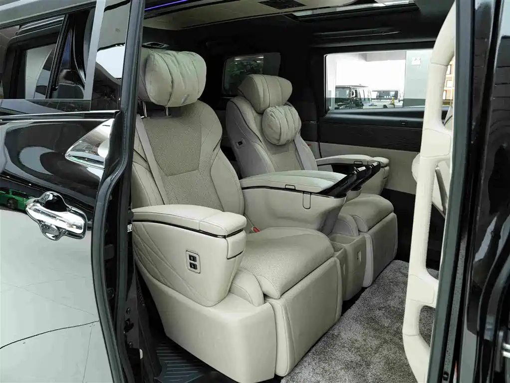 Toyota Alphard 2025 — фото 13