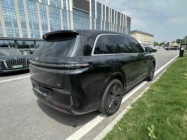 Li Auto L8 2024