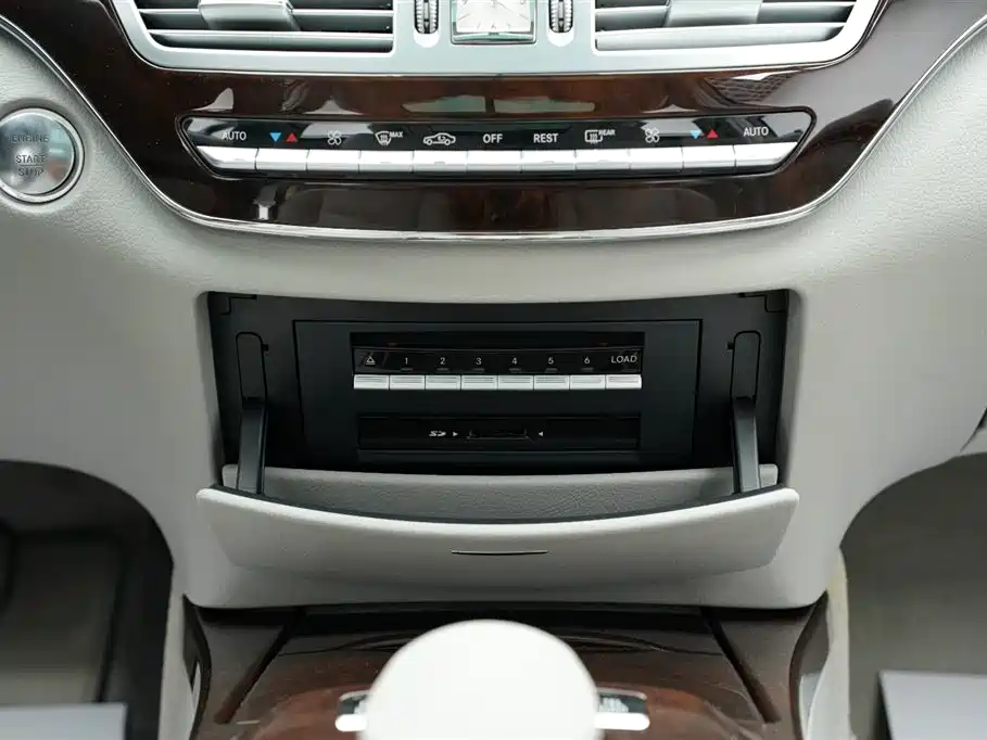 Mercedes-Benz S-Class 2012 — фото 28