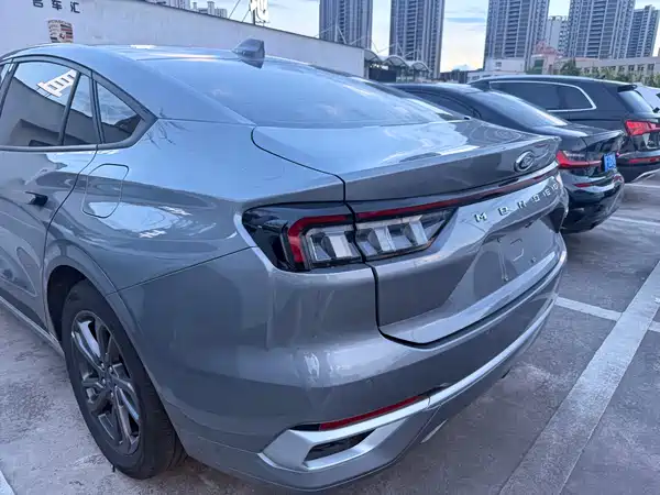 Ford Mondeo 2025